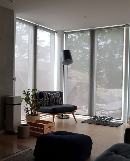 IKAROS rullgardin med screenväv