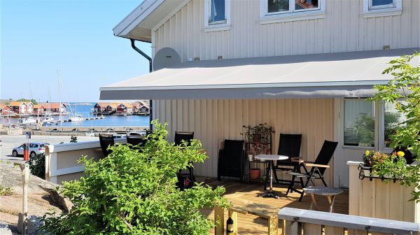 terrassmarkis av ikaros solskydd